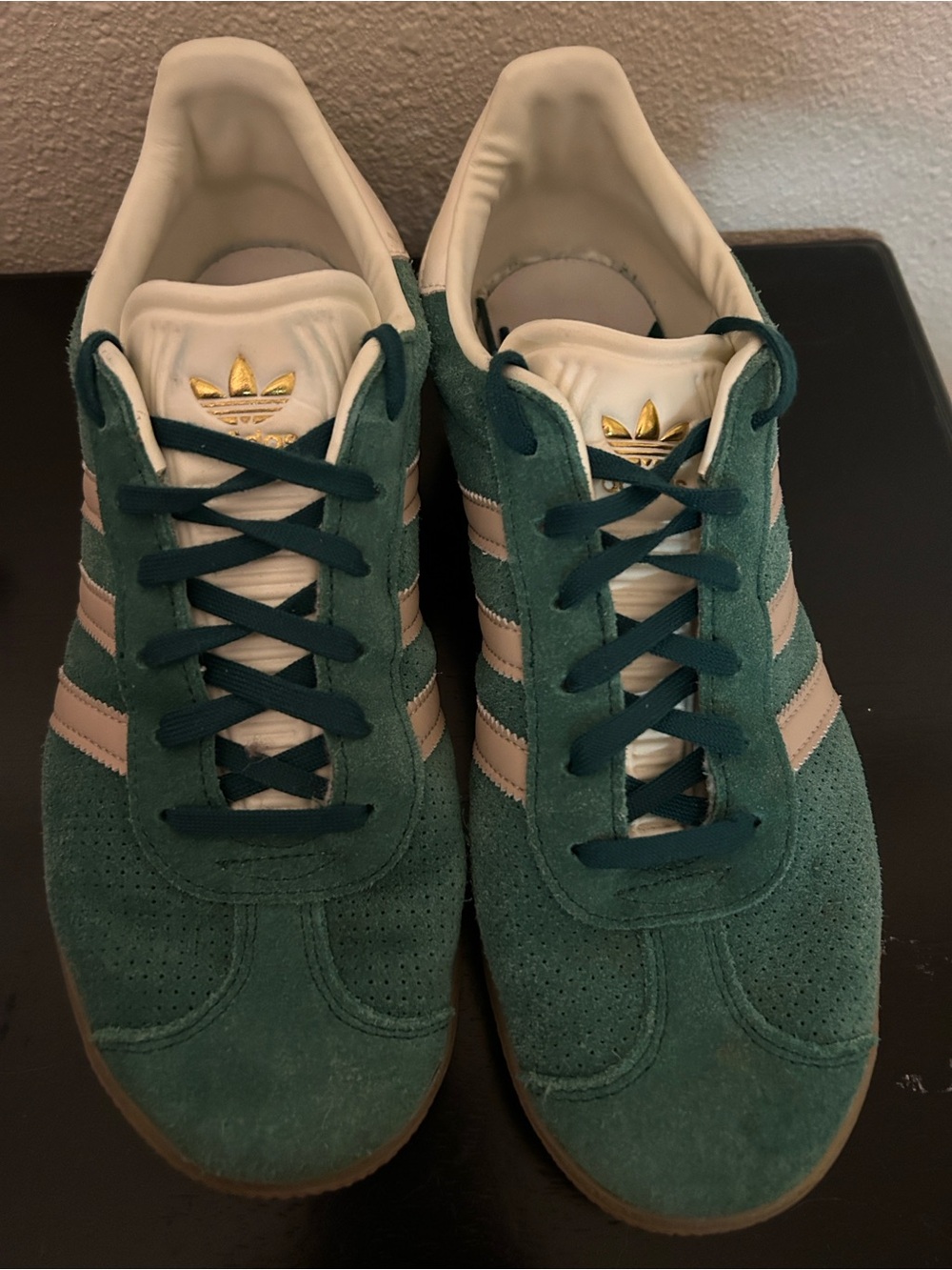 Adidas Originals Gazelle Sneakers Collegiate Green/Wonder Beige Women’s Size 8.5